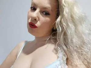 Myfreecams Free Live Porn of ADELAIS