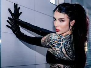 Myfreecams Sex Chat of KasaraWood