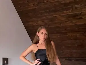 Myfreecams Live Sex Cam of AliceWonderr