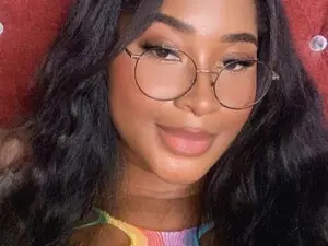 Myfreecams Watch Live Sex Cams of NoemiDavis