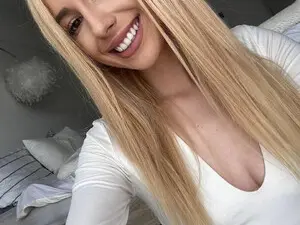 Myfreecams Best live sex cam show of BelleBlondy