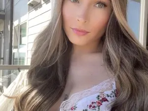 Myfreecams Adult Video Chat of AlexisWildest