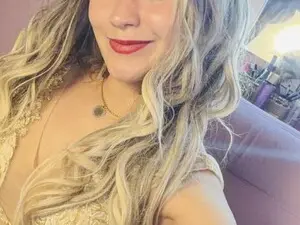 Myfreecams Free Live Porn of Greeicywells