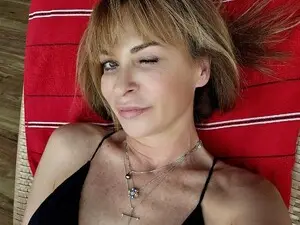 Myfreecams Nude Webcam of Evolett