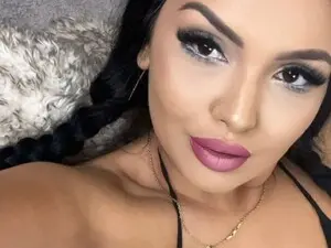 Myfreecams Free Live Porn of AvelineNoir