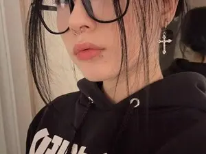 Myfreecams Live Sex Cam of Bingebae