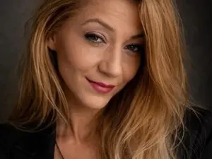 Myfreecams Live Sex Cam of MatureMystique