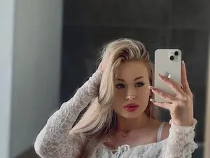Myfreecams Free Porn Cam of Cold_Blonde