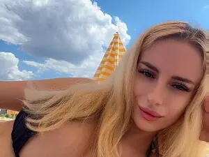 Myfreecams Live Sex Cam of ChristiHanson