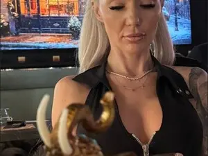 Myfreecams Sex Chat of FalllingAngel
