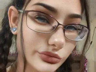 Streamate Live Sex Cam of LexiBaretta