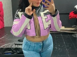 Streamate Live Porn of Nicol_Holmes