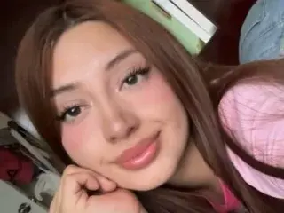 Streamate Free Porn Cam of MissMia_bdsm