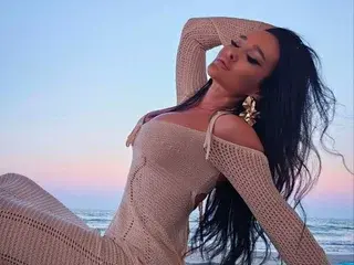 Streamate Nude Webcam of Amoraluxee