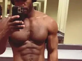 Streamate Adult Video Chat of MrBrownChoc