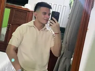 Streamate Free Live Porn of BoyHot_Mio