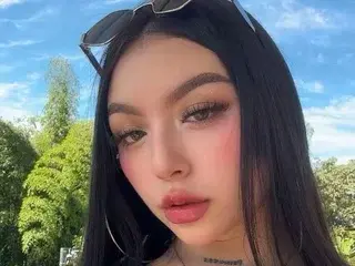 Streamate Private Sex Chat of SaraBlosom