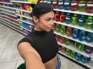 Streamate Private Sex Chat of Victoria_broown