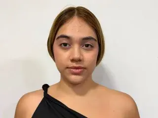 Streamate Sex Chat of KiaraSans90