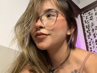 Streamate Nude Webcam of AuraRosse
