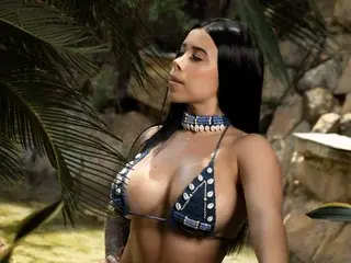 Streamate Live Sex Cam of kinnkykeendall