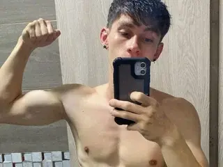 Streamate Free Porn Cam of OliverMoore