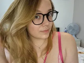 Streamate Watch Live Sex Cams of Emski_xox