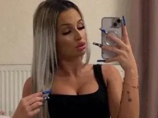 Streamate Free Live Porn of Arianaxox