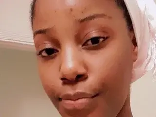 Streamate Live Sex Cam of essyasha24