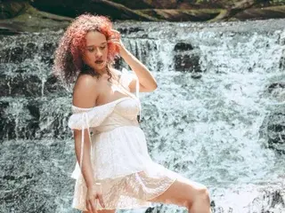 Streamate Sex Cam of GoddessVelvetVixen