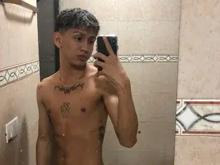 Streamate Watch Live Sex Cams of OliverSmiith