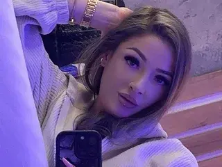 Streamate Best live sex cam show of Izza_Bella