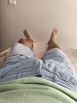 Stripchat Live Sex Cam of mrbiggdickk34