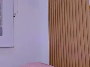 Stripchat Live Sex Cam of alissaowens_