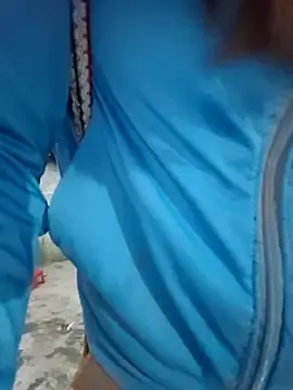 Stripchat Live Sex Cam of WeaklyMop