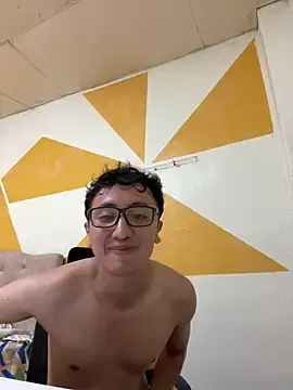 Stripchat Live Sex Cam of Gonzalogz