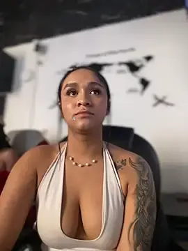 Stripchat Live Porn of Isabella-Teen