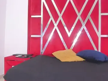 Stripchat Live Sex Cam of ambarglowasm