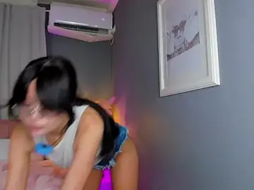 Stripchat Watch Live Sex Cams of AmedeeaBanks