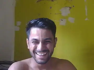Stripchat Watch Live Sex Cams of Stubborndesiboy