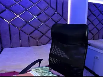 Stripchat Sex Cam of Poly_Sasha_