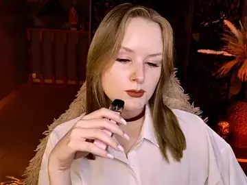 Stripchat Best live sex cam show of VivienLeeigh