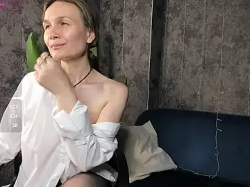 Stripchat Live Sex of Lillian_White