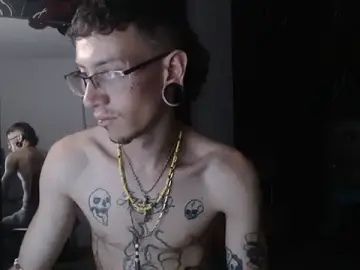 Stripchat Live Sex Cam of Ryan_Owenss