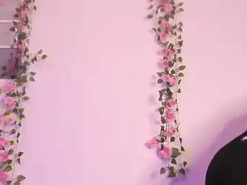 Stripchat Nude Webcam of Luna-Chann