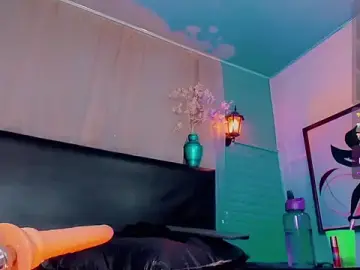 Stripchat Live Sex Cam of _ChanellR_