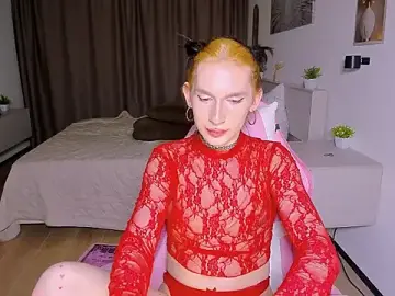 Stripchat Adult Webcam of Mikaella_Nicole