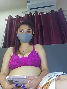 Stripchat Adult Video Chat of urs_evaa72