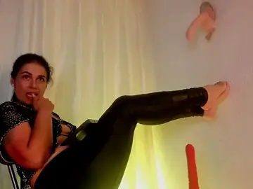 Stripchat Live Sex of girasol_walton