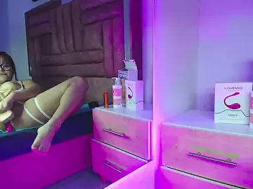 Stripchat Free Live Porn of Atenea_Luxx